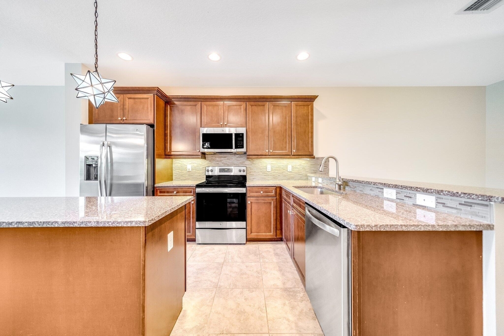 4543 Tara Cove Way - Photo 6