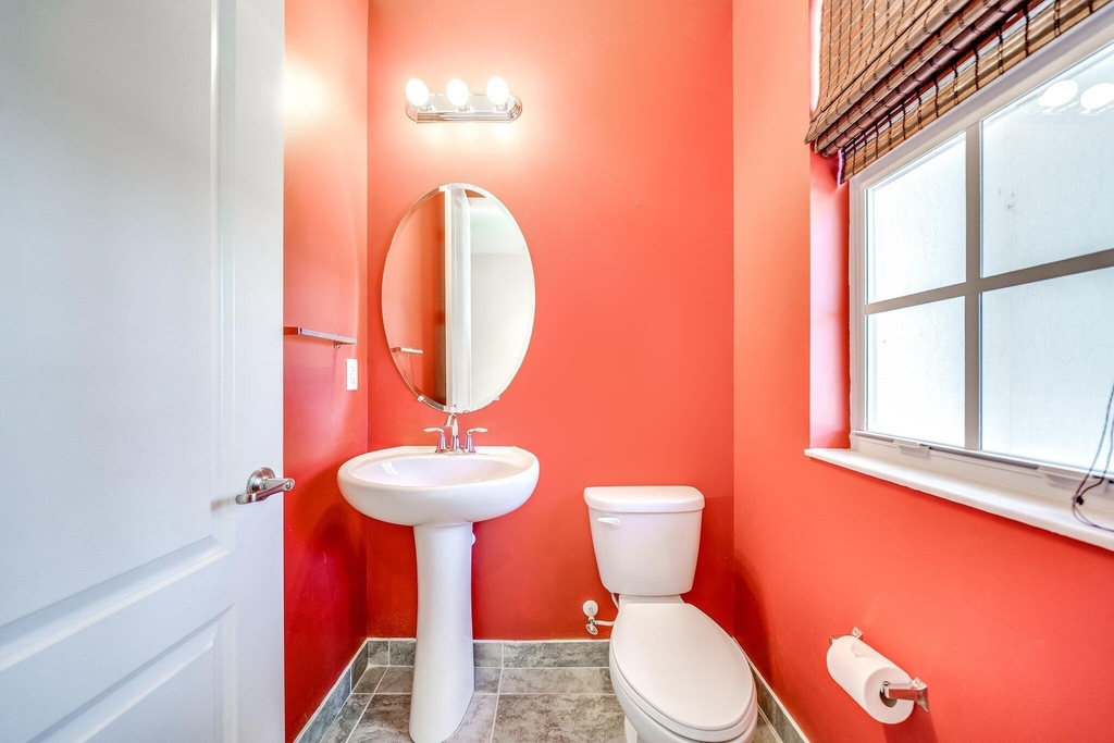 4543 Tara Cove Way - Photo 3