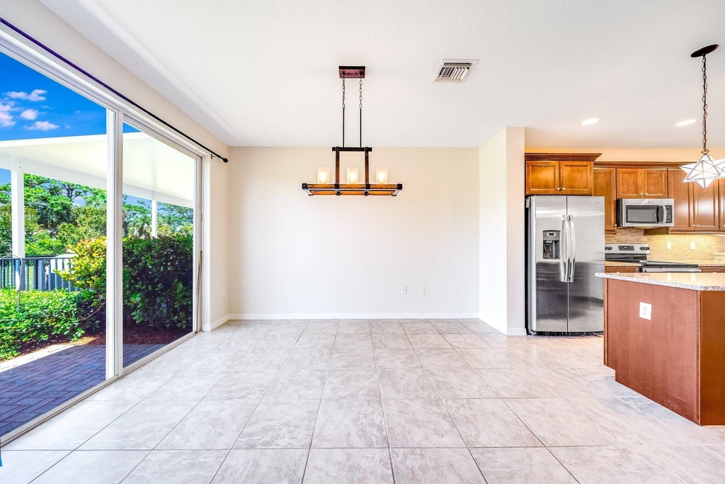 4543 Tara Cove Way - Photo 11