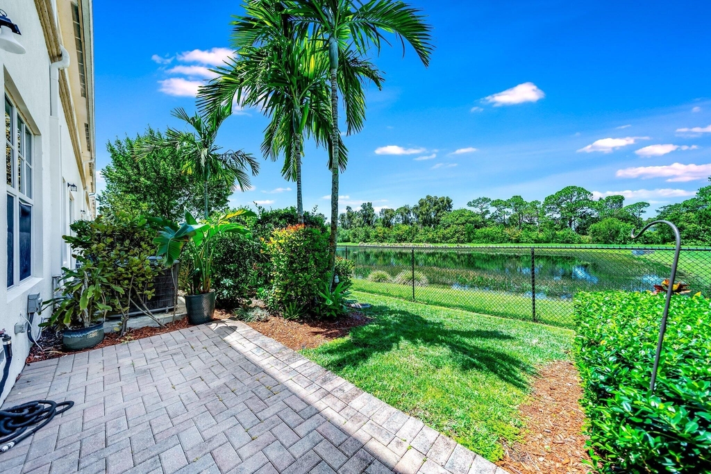 4543 Tara Cove Way - Photo 12