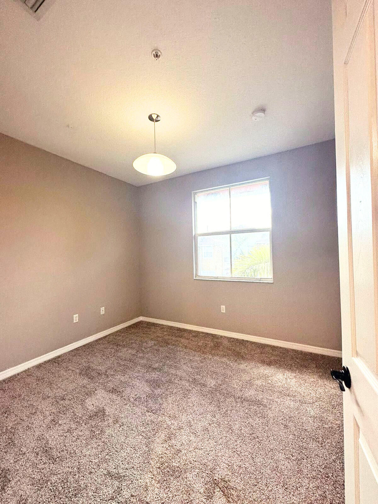 2851 W Prospect Road - Photo 12