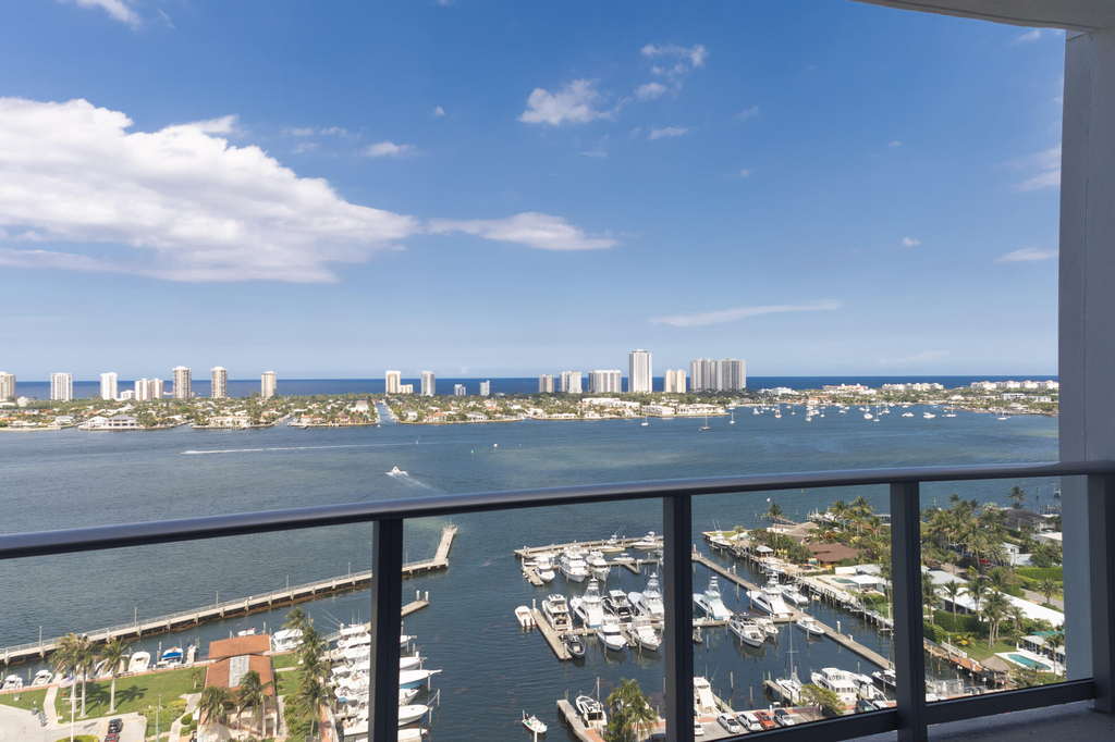 220 Lake Shore Drive - Photo 11