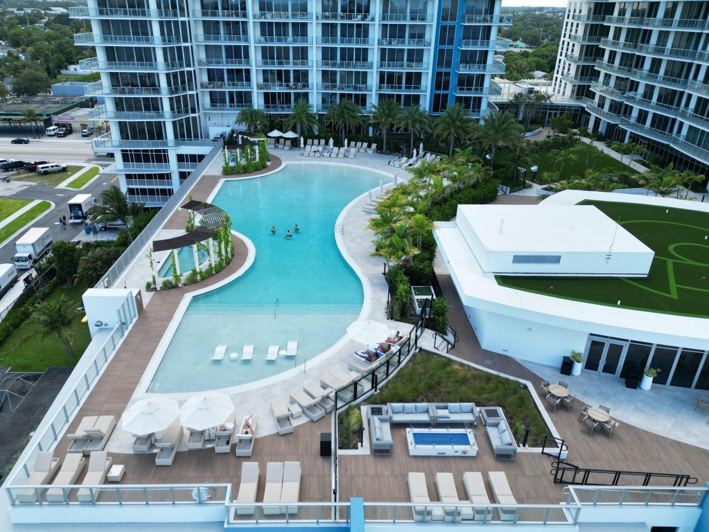 220 Lake Shore Drive - Photo 1