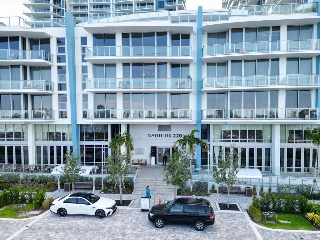 220 Lake Shore Drive - Photo 58