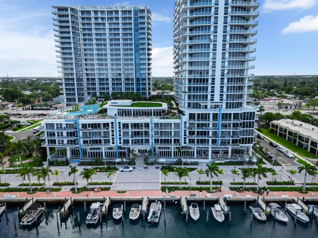 220 Lake Shore Drive - Photo 3