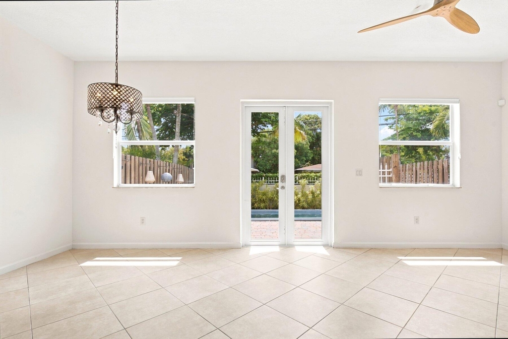 1224 Ne 18th Avenue - Photo 11