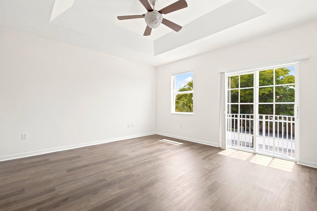 1224 Ne 18th Avenue - Photo 12