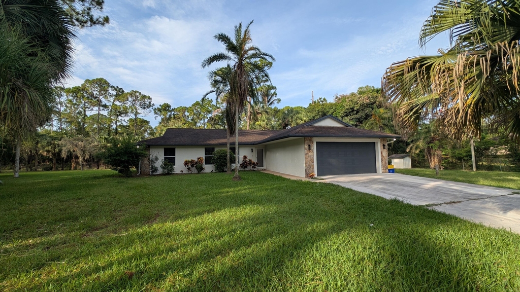 9618 150th Court N - Photo 0