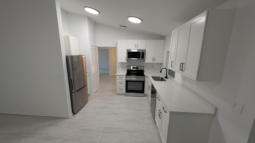 9618 150th Court N - Photo 1