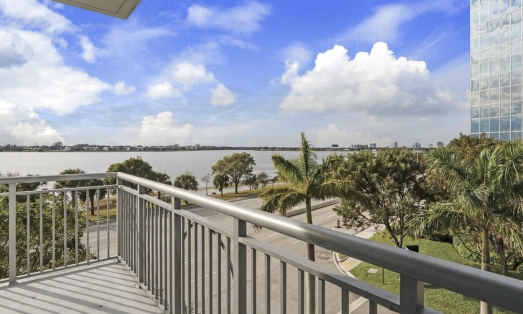 300 S Australian Avenue - Photo 3
