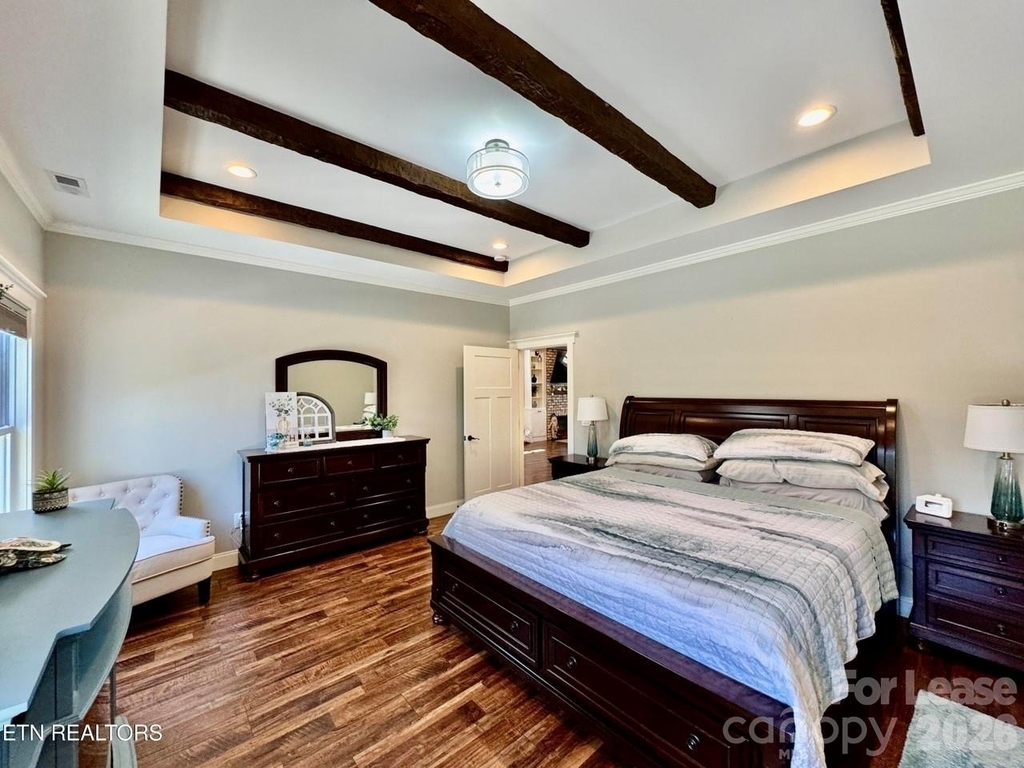 170 Elora Way - Photo 4