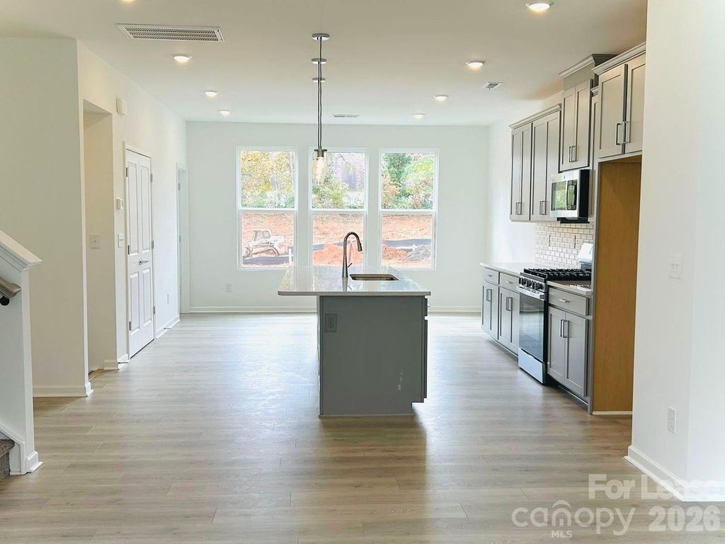 1516 Blanche Street - Photo 9