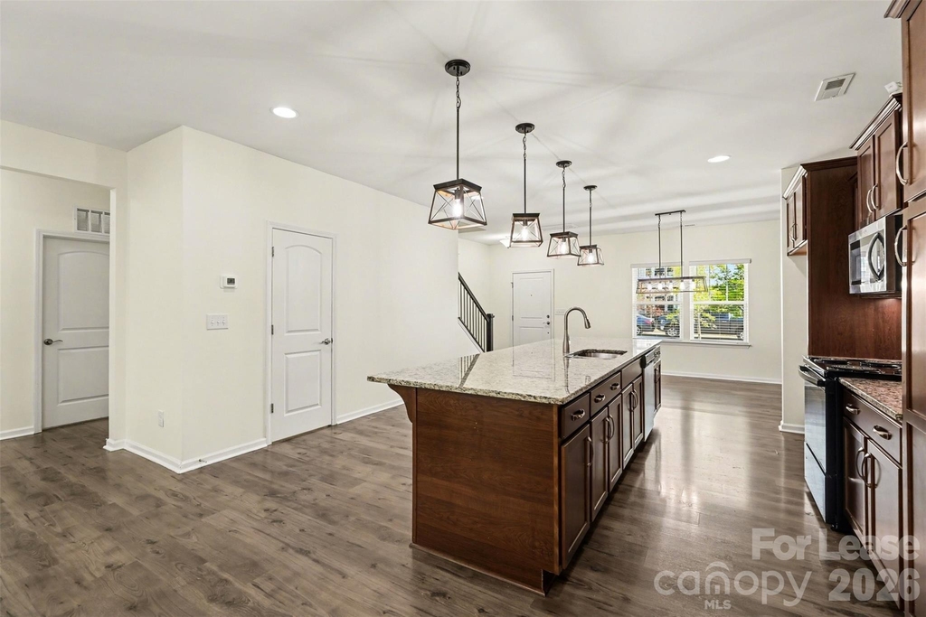 3024 Pinehills Way - Photo 9