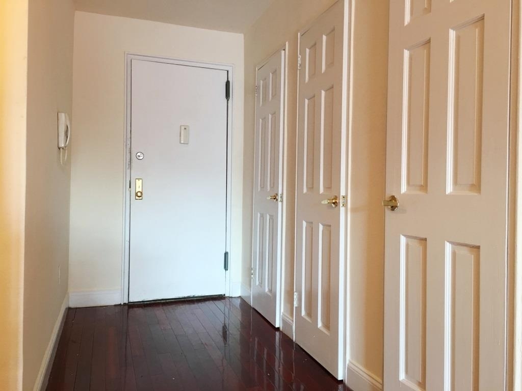 Kings Hgwy/Ocean Avenue - Photo 3