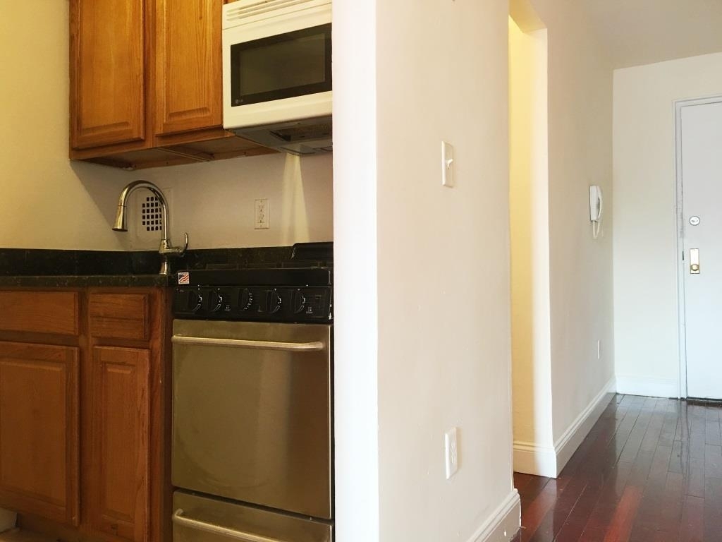 Kings Hgwy/Ocean Avenue - Photo 5