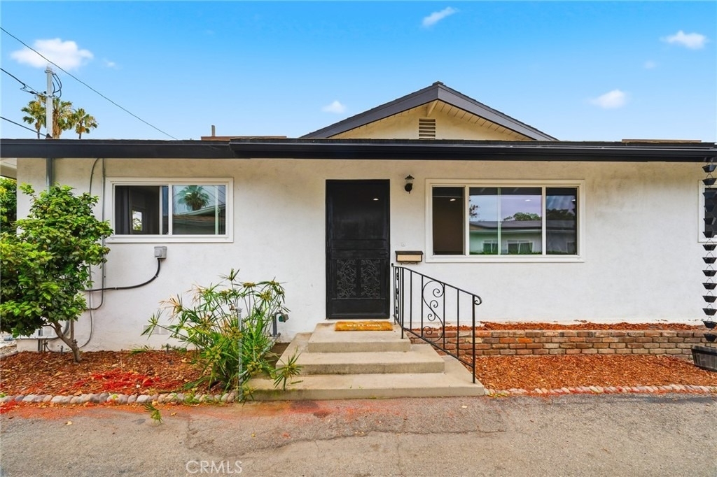 5554 Pal Mal Ave - Photo 0