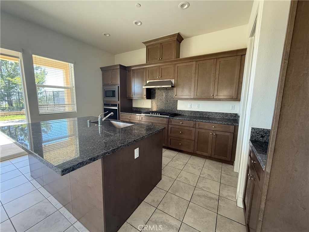 19042 Martino Court - Photo 5