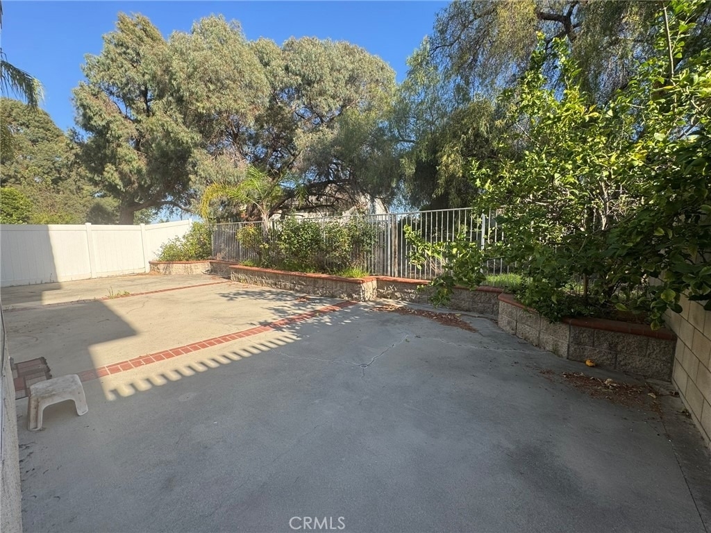 2121 Sun Ridge - Photo 14