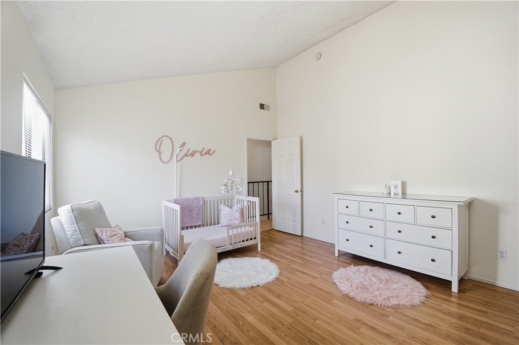 9960 Owensmouth - Photo 19