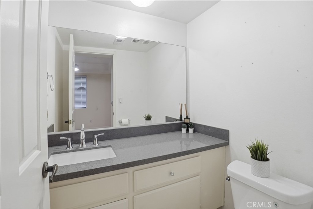 9960 Owensmouth - Photo 20