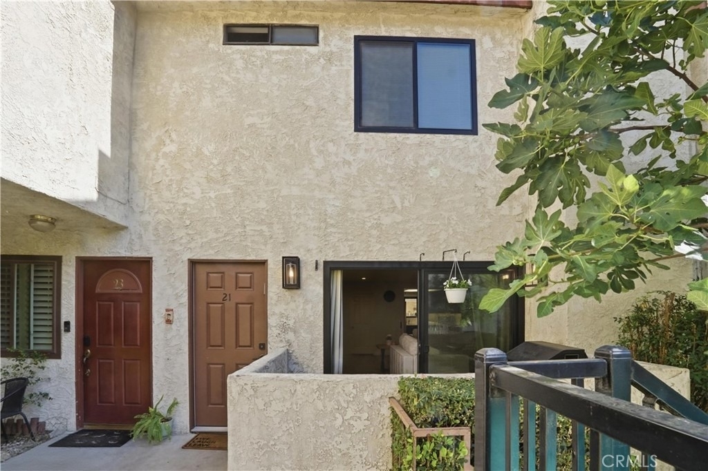 9960 Owensmouth - Photo 29