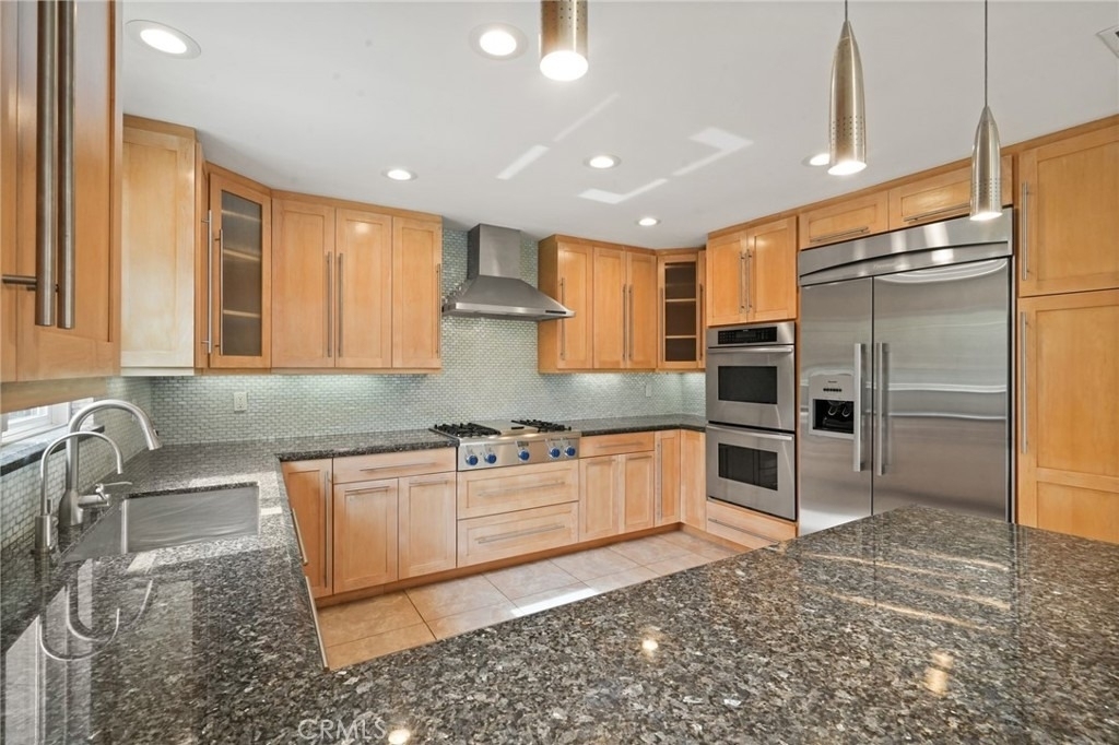 6215 Hesperia Avenue - Photo 9