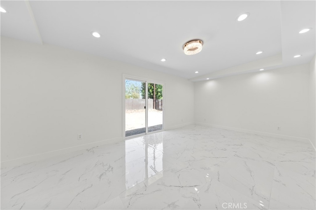 8832 Odessa Ave - Photo 7