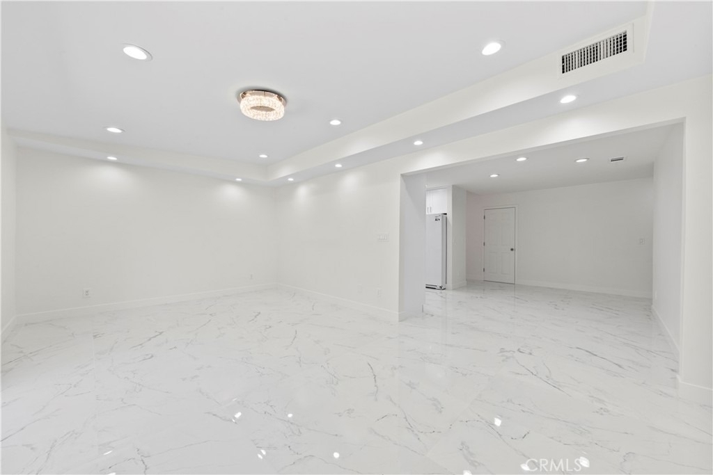 8832 Odessa Ave - Photo 8