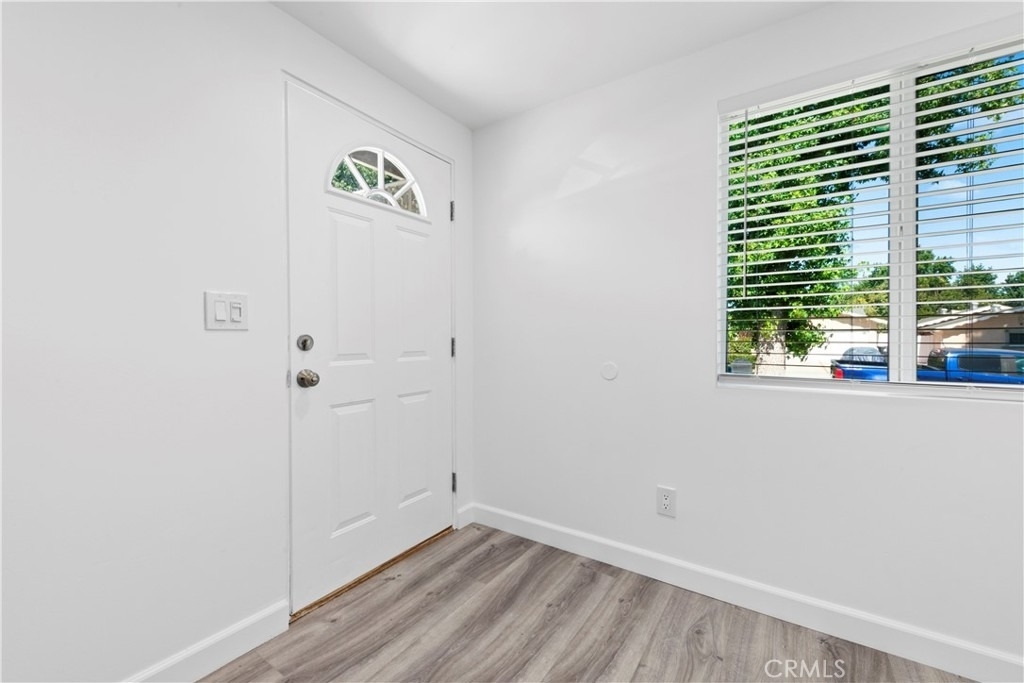 8847 Debra Ave - Photo 3