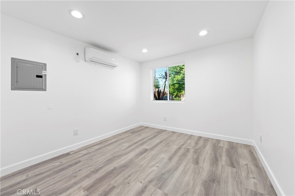 8847 Debra Ave - Photo 10