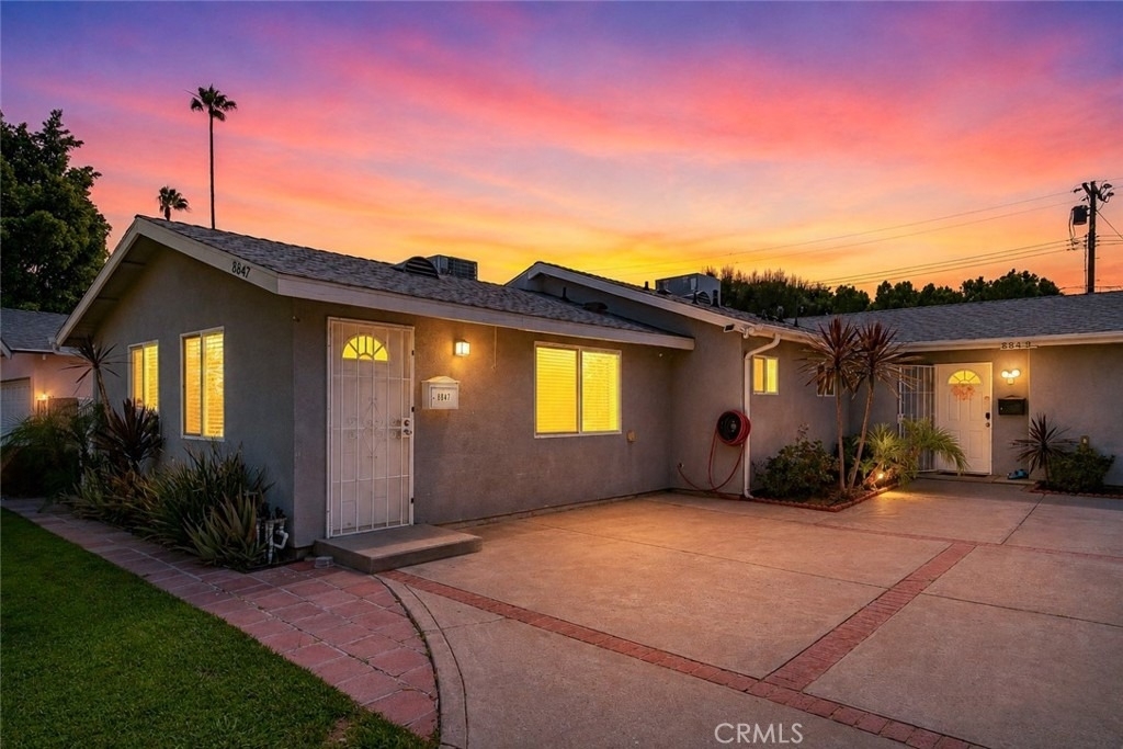 8847 Debra Ave - Photo 12