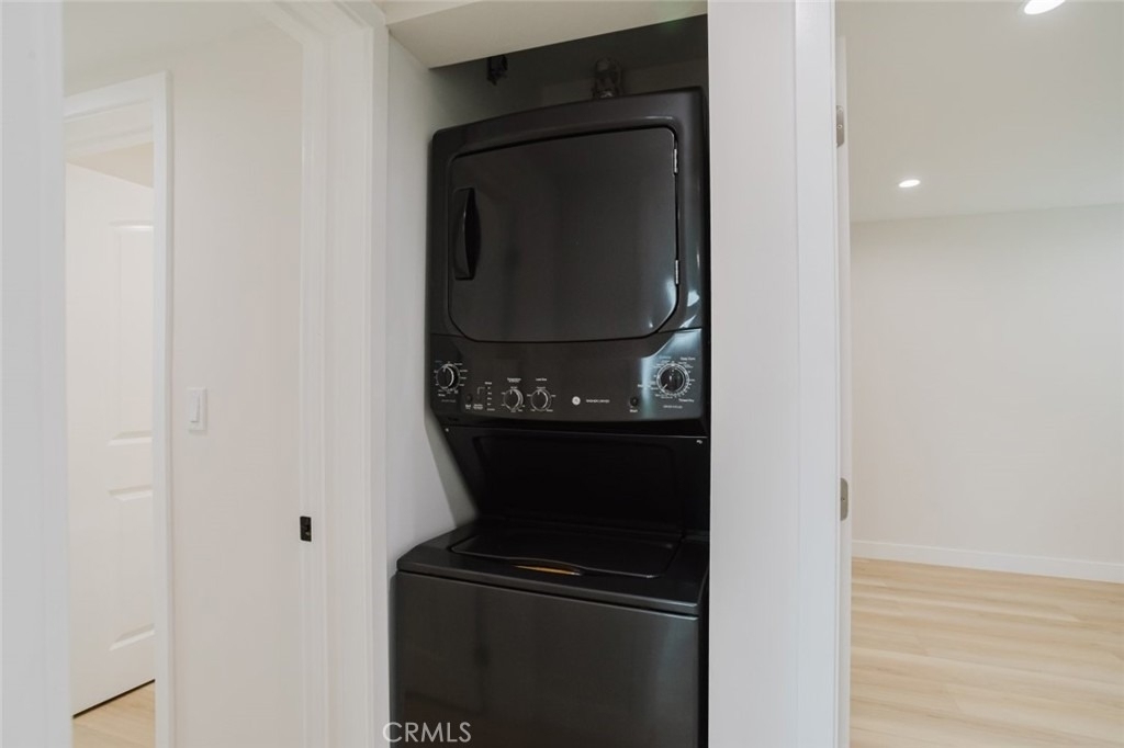8915 Wakefield Avenue - Photo 18