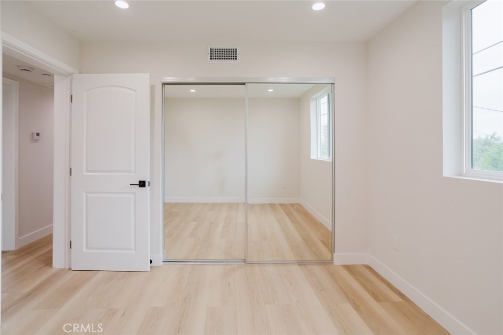 8915 Wakefield Avenue - Photo 9