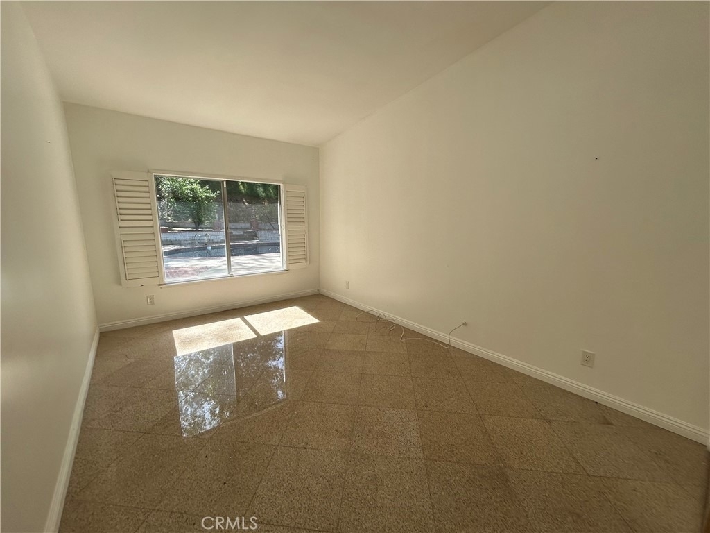 24010 Hatteras - Photo 22