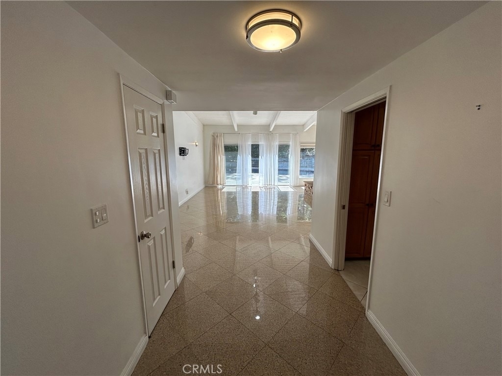 24010 Hatteras - Photo 3