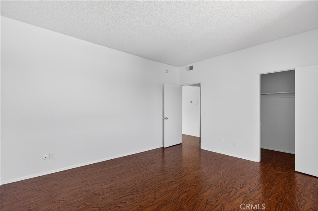 4441 Woodman Avenue - Photo 16