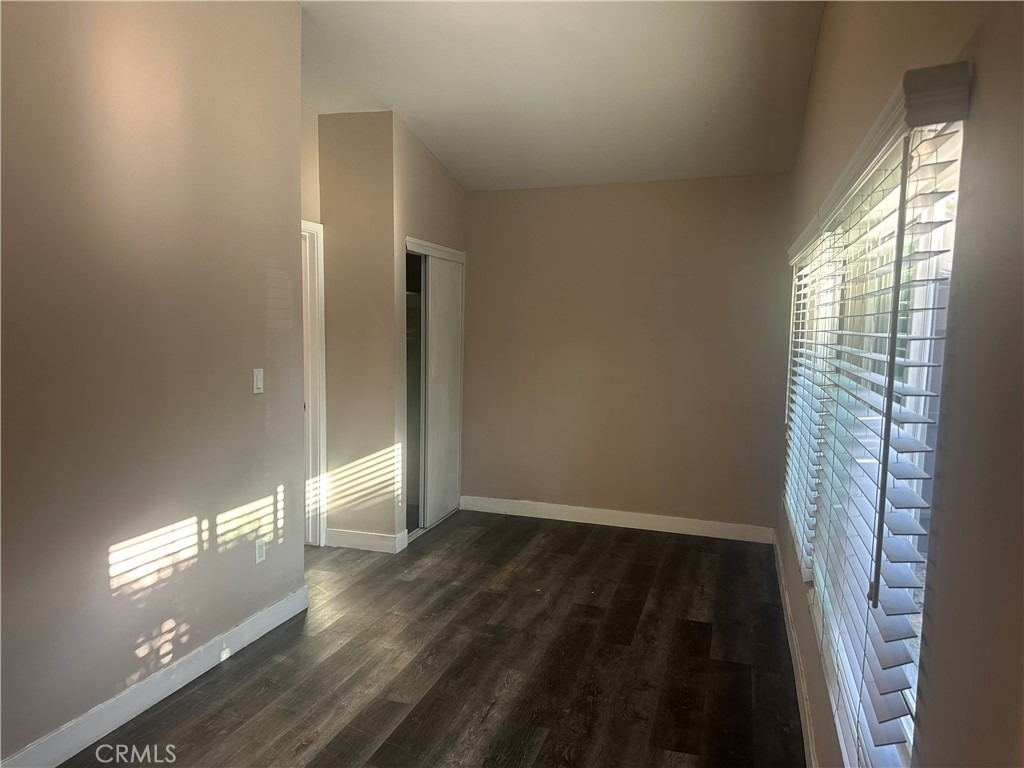 7024 Wilbur Ave - Photo 4