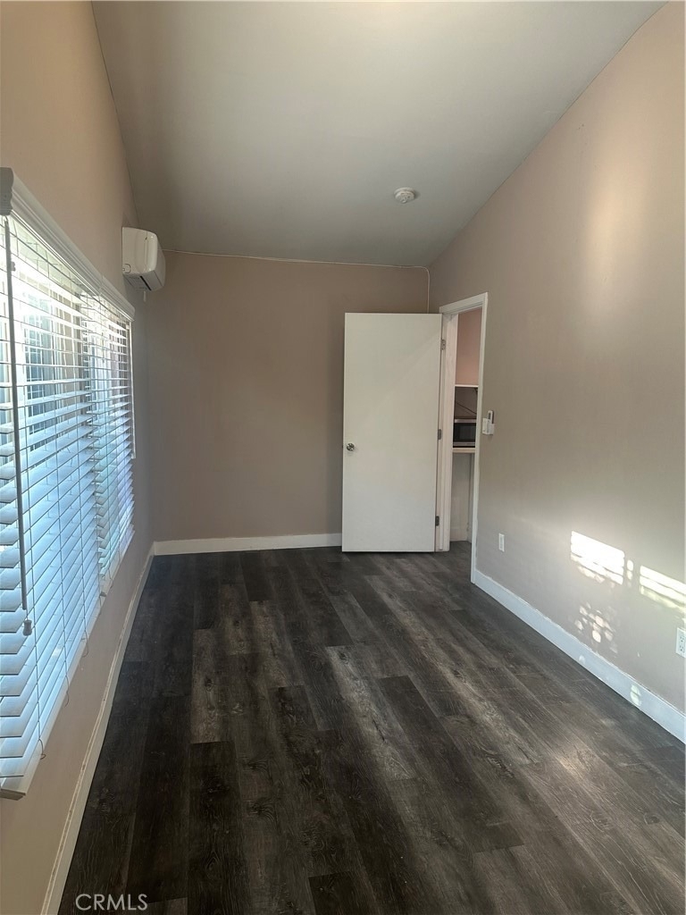 7024 Wilbur Ave - Photo 5