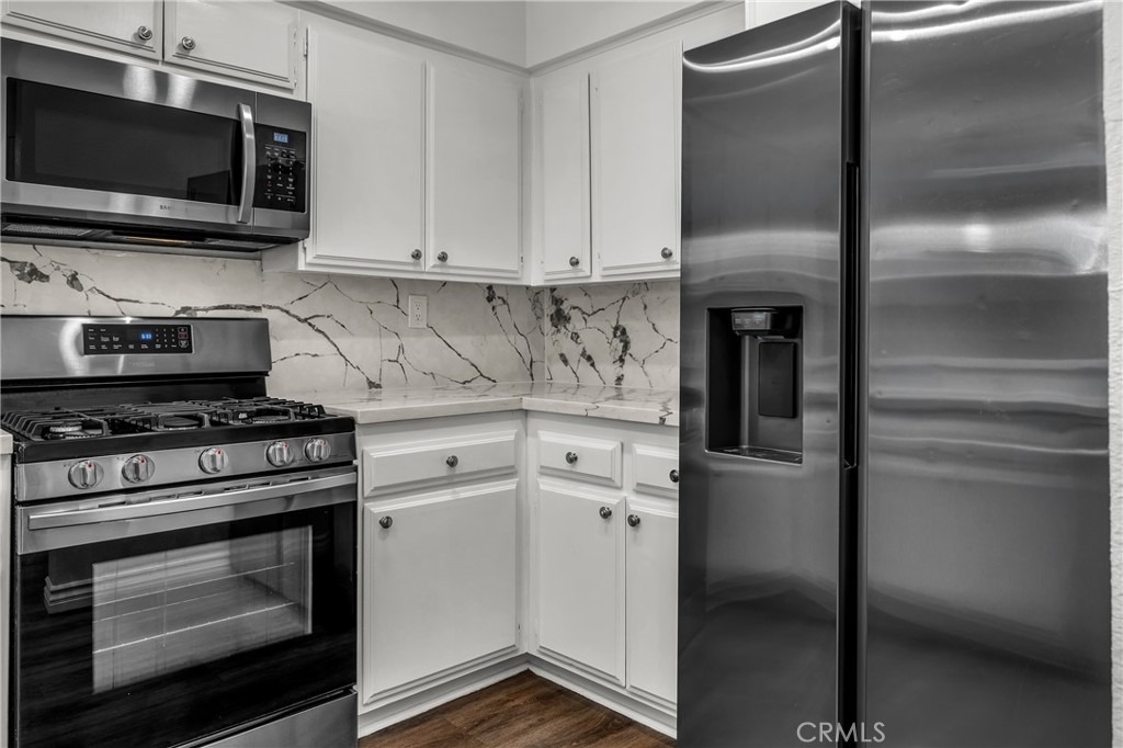 16866 Kingsbury - Photo 20