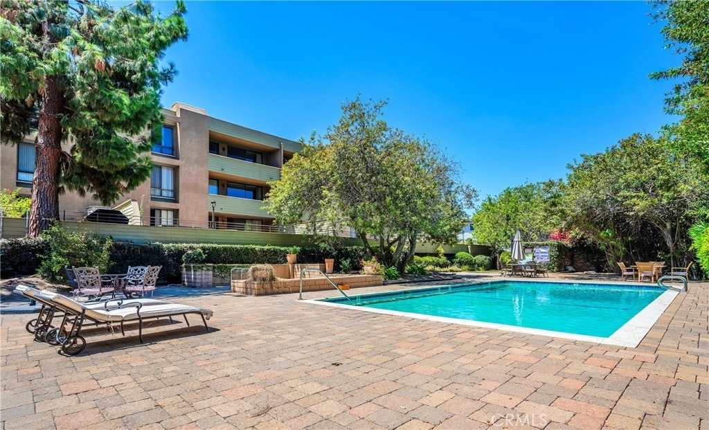 16866 Kingsbury - Photo 6