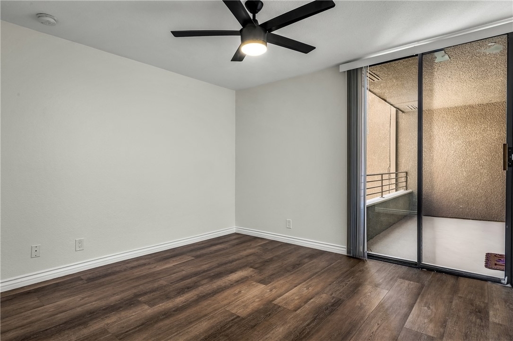 16866 Kingsbury - Photo 23