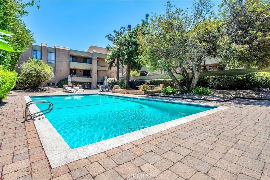 16866 Kingsbury - Photo 7
