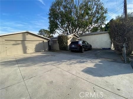 4845 1/2 Agnes Avenue - Photo 0