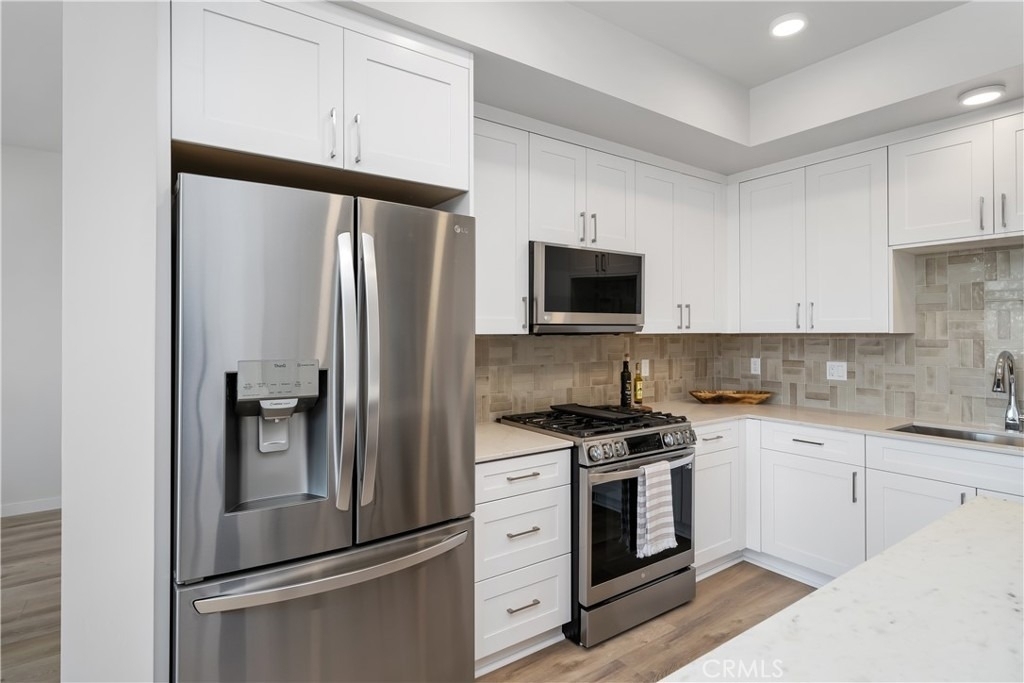 2475 Victoria Avenue - Photo 9