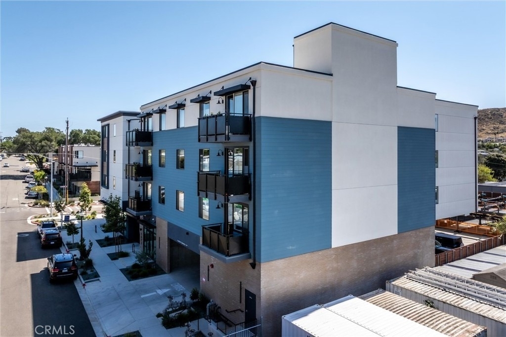 2475 Victoria Avenue - Photo 23
