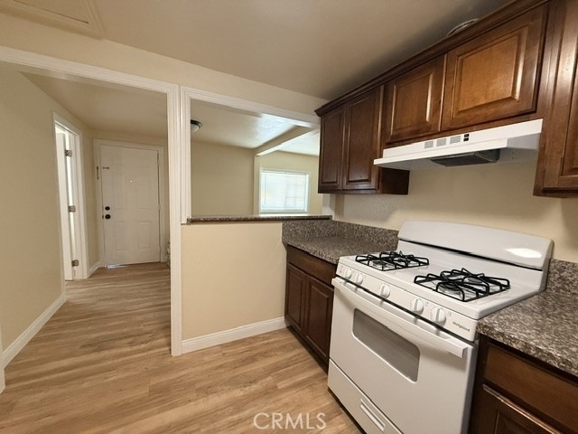 947 Dominguez - Photo 4