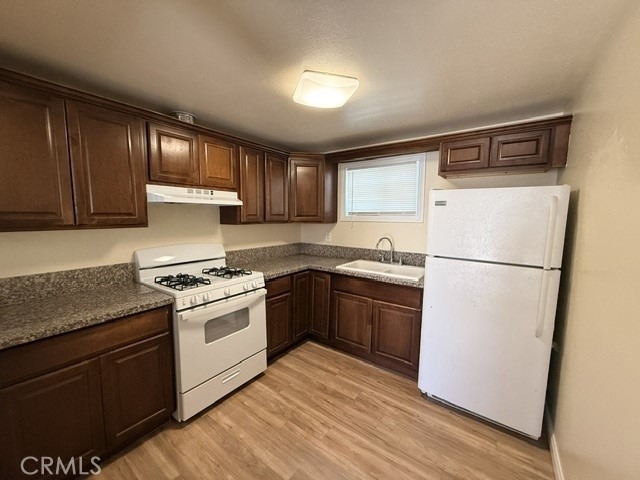 947 Dominguez - Photo 2
