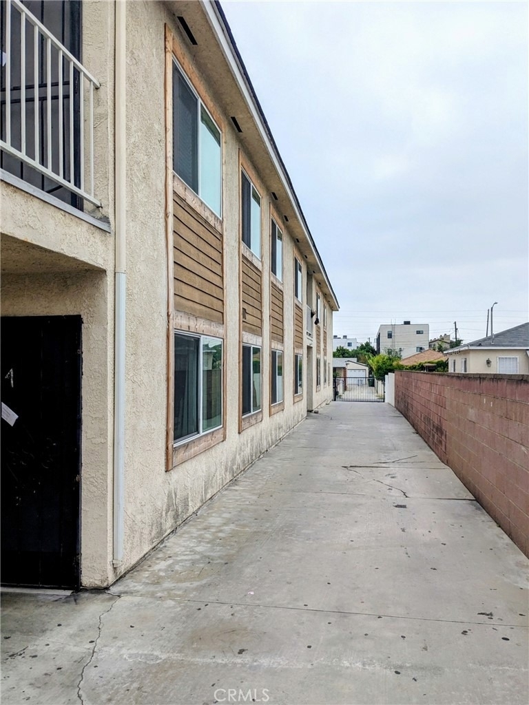 1620 W 209th Street - Photo 17