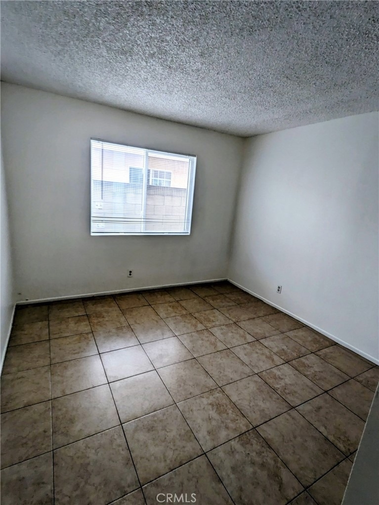 1620 W 209th Street - Photo 3