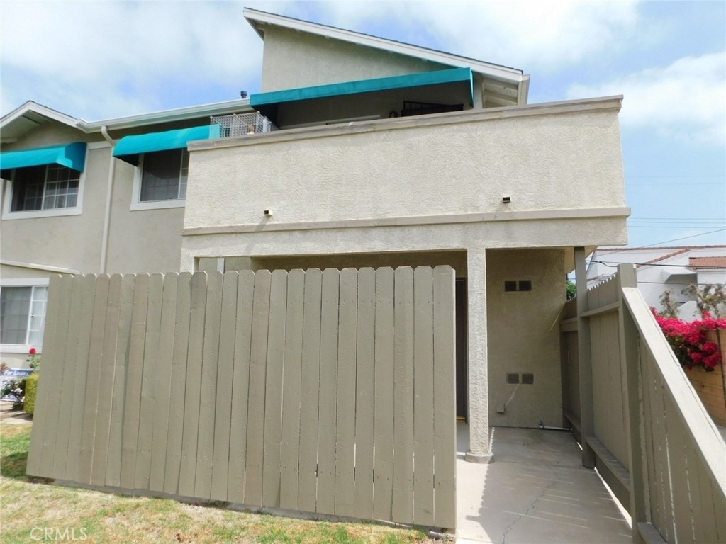 8021 4th Street - Photo 1